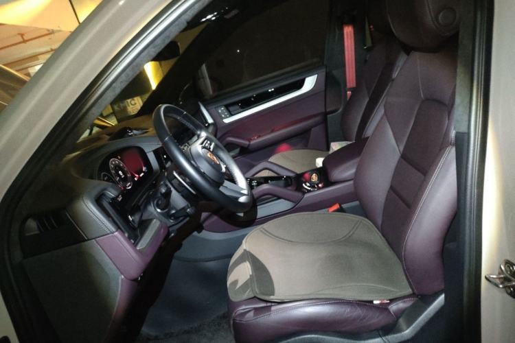Used Porsche Cayenne 2024 Cayenne 3.0T Left Front Seat