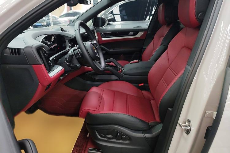 Used Porsche Cayenne 2024 Cayenne 3.0T Left Front Seat