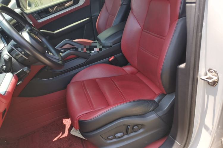 Used Porsche Cayenne 2024 Cayenne 3.0T Left Front Seat