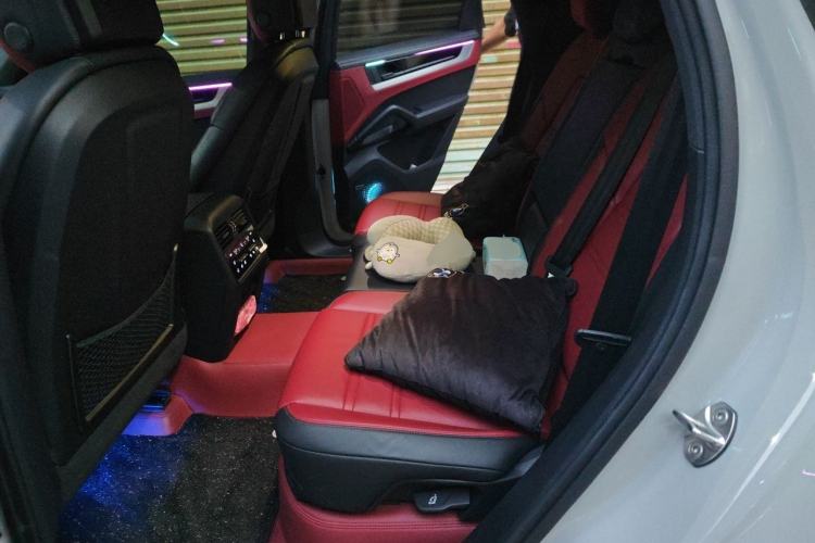 Used Porsche Cayenne 2024 Cayenne 3.0T Left Rear Seat