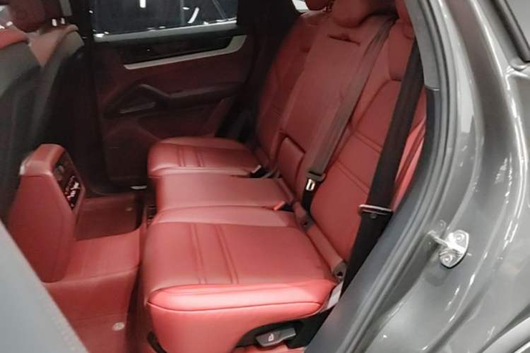 Used Porsche Cayenne 2024 Cayenne 3.0T Left Rear Seat
