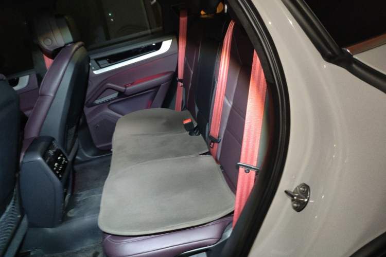 Used Porsche Cayenne 2024 Cayenne 3.0T Left Rear Seat