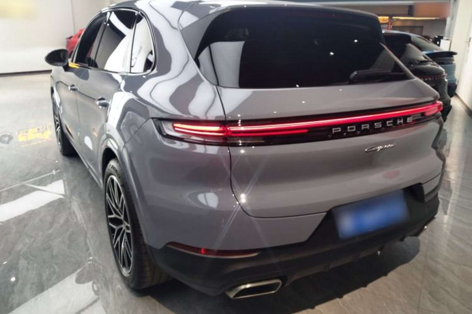 Used Porsche Cayenne 2024 Cayenne 3.0T Rear Left 45 Deg