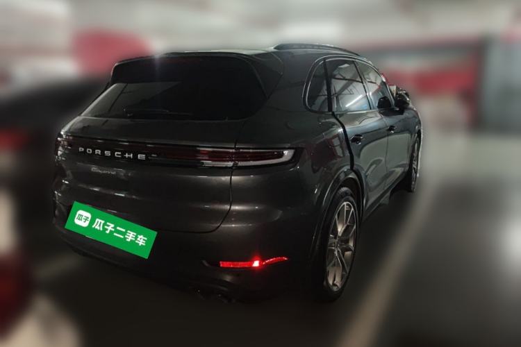 Used Porsche Cayenne 2024 Cayenne 3.0T Rear Right 45 Deg