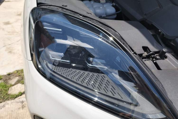 Used Porsche Cayenne 2024 Cayenne 3.0T Right Front Headlight
