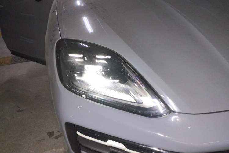 Used Porsche Cayenne 2024 Cayenne Coupé 3.0T Right Front Headlight