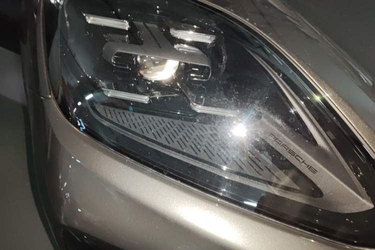 Used Porsche Cayenne 2024 Cayenne 3.0T Right Front Headlight