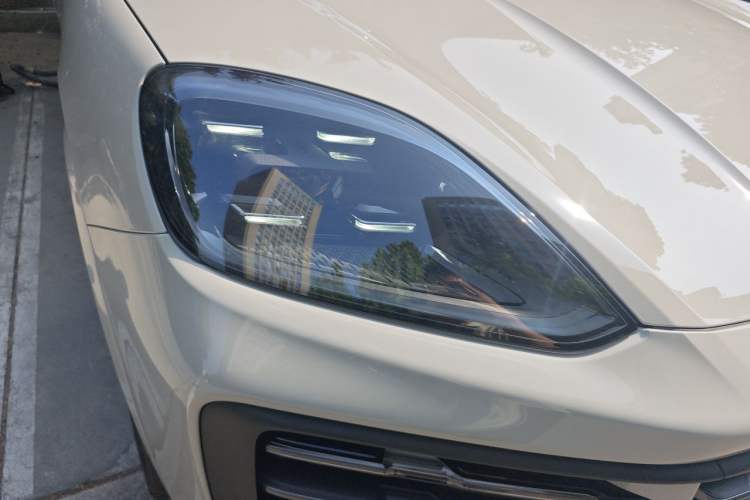 Used Porsche Cayenne 2024 Cayenne 3.0T Right Front Headlight