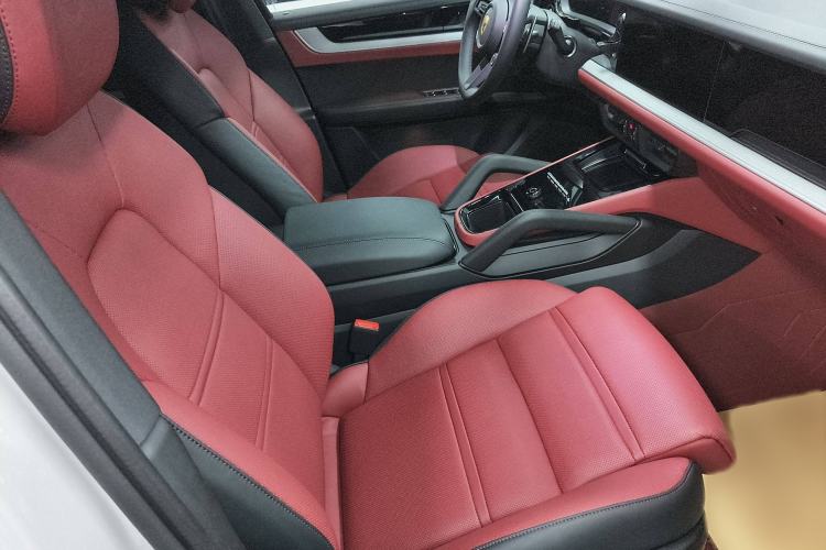 Used Porsche Cayenne 2024 Cayenne 3.0T Right Front Seat