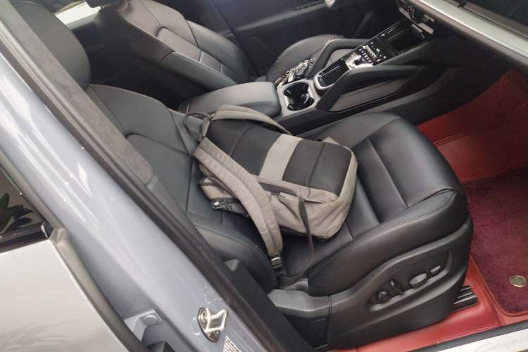 Used Porsche Cayenne 2024 Cayenne 3.0T Right Front Seat