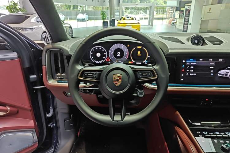 Used Porsche Cayenne 2024 Cayenne 3.0T Steering Wheel