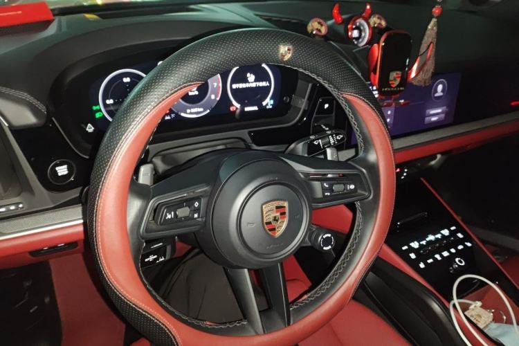 Used Porsche Cayenne 2024 Cayenne 3.0T Steering Wheel