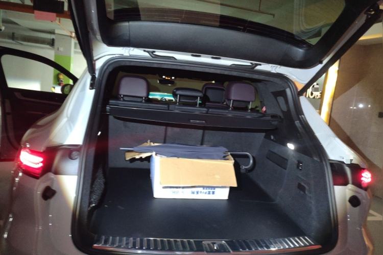 Used Porsche Cayenne 2024 Cayenne 3.0T Trunk