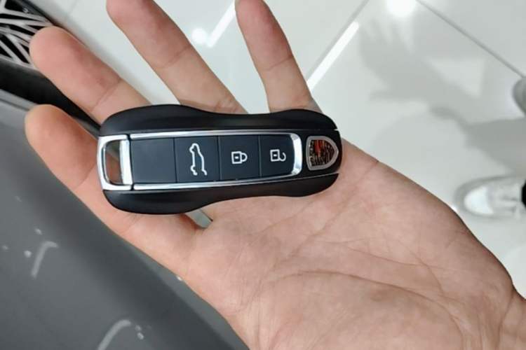 Used Porsche Cayenne 2024 Cayenne 3.0T Vehicle Key