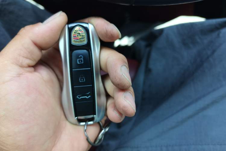 Used Porsche Cayenne 2024 Cayenne 3.0T Vehicle Key