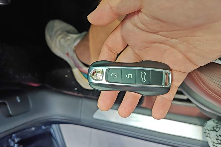 Used Porsche Cayenne 2024 Cayenne 3.0T Vehicle Key