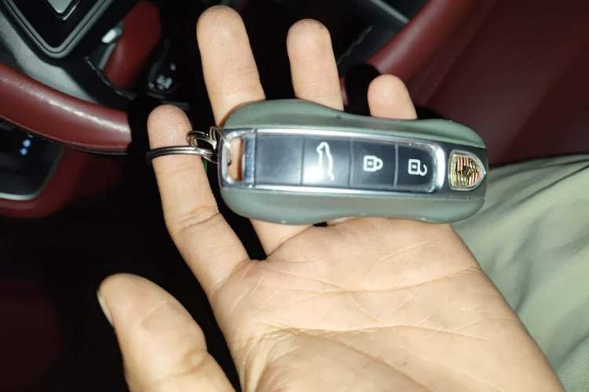 Used Porsche Cayenne 2024 Cayenne 3.0T Vehicle Key