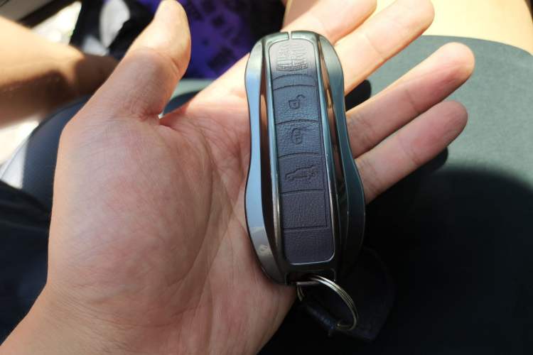 Used Porsche Cayenne 2024 Cayenne 3.0T Vehicle Key