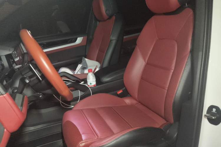 Used Porsche Cayenne 2024 Cayenne 3.0T Left Front Seat