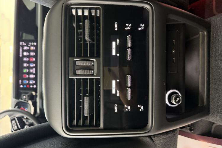Used Porsche Cayenne 2024 Cayenne 3.0T Interior 8