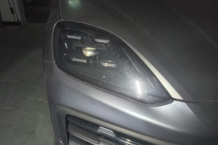 Used Porsche Cayenne 2024 Cayenne 3.0T Right Front Headlight