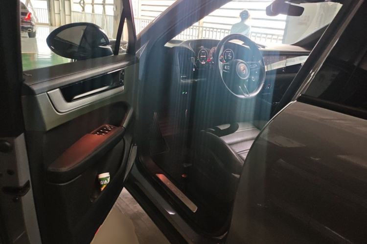 Used Porsche Cayenne 2024 Cayenne Coupé 3.0T Driver Seat