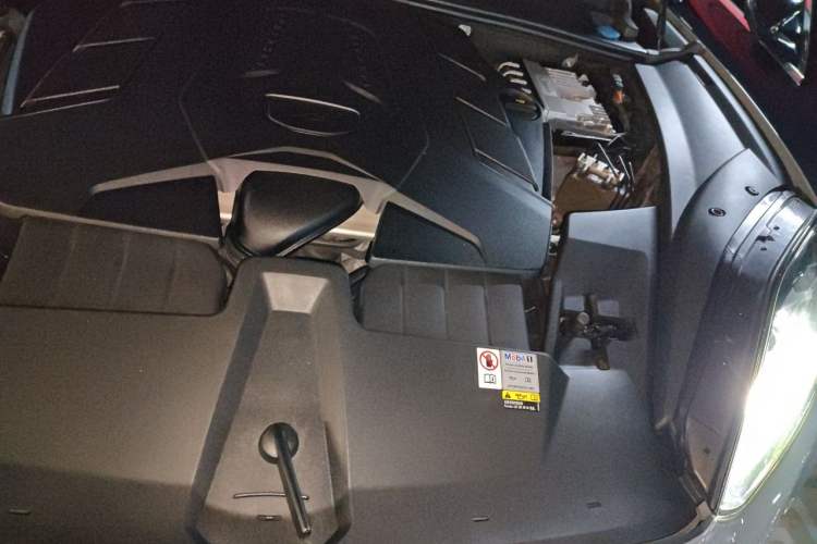Used Porsche Cayenne 2024 Cayenne 3.0T Engine Bay Left
