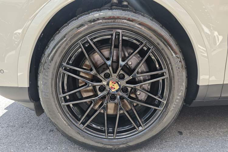 Used Porsche Cayenne 2024 Cayenne 3.0T Exterior 6