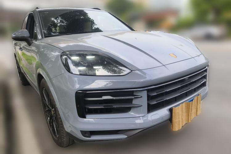 Used Porsche Cayenne 2024 Cayenne 3.0T Front Right 45 Deg
