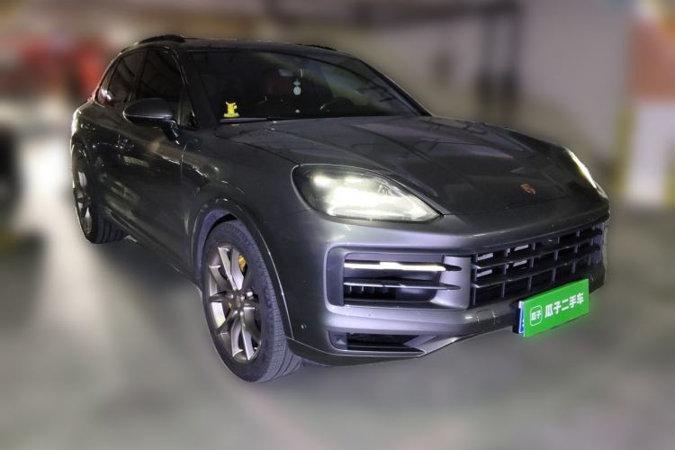 Used Porsche Cayenne 2024 Cayenne 3.0T Front Right 45 Deg