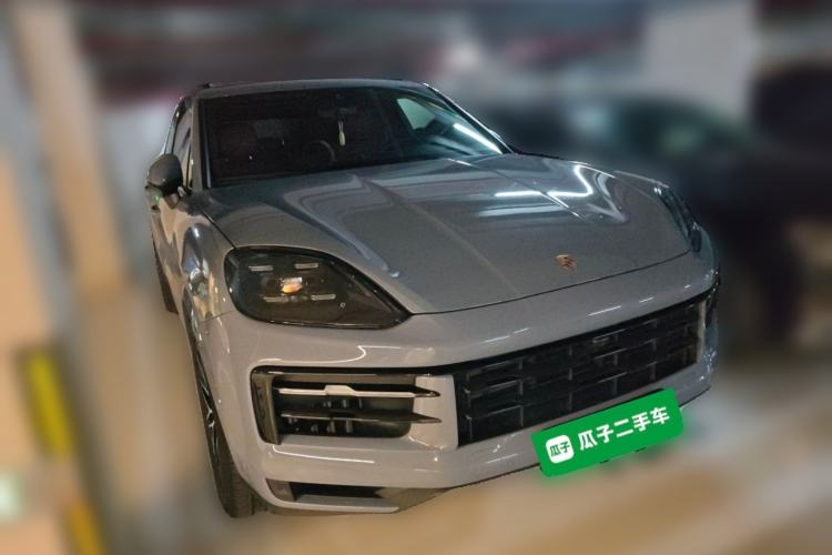 Used Porsche Cayenne 2024 Cayenne 3.0T Front Right 45 Deg