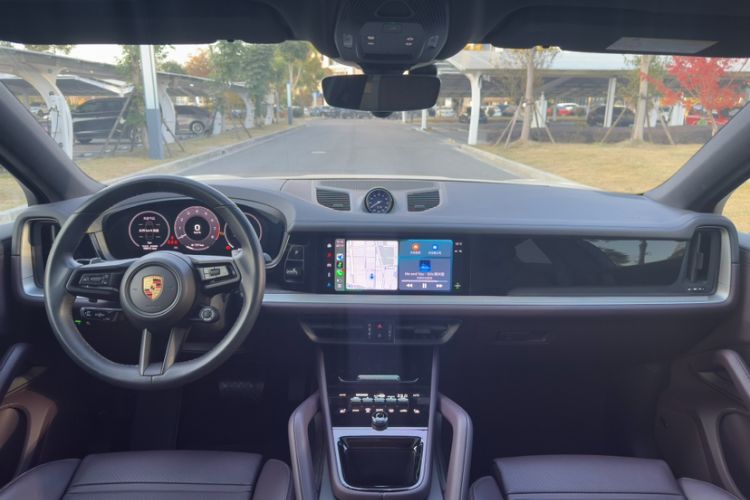 Used Porsche Cayenne 2024 Cayenne Coupé 3.0T Interior 1