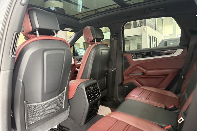 Used Porsche Cayenne 2024 Cayenne 3.0T Interior 10