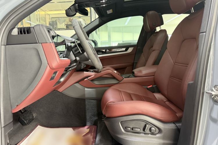 Used Porsche Cayenne 2024 Cayenne 3.0T Interior 5