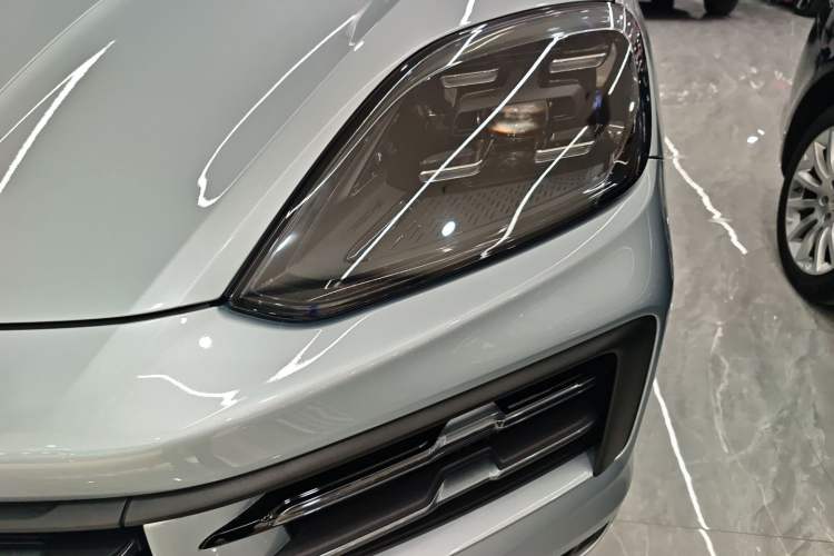 Used Porsche Cayenne 2024 Cayenne 3.0T Left Front Headlight