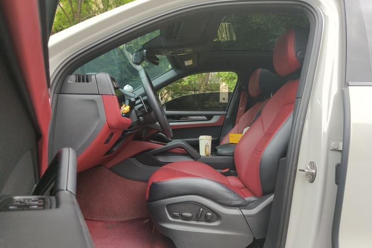 Used Porsche Cayenne 2024 Cayenne 3.0T Left Front Seat