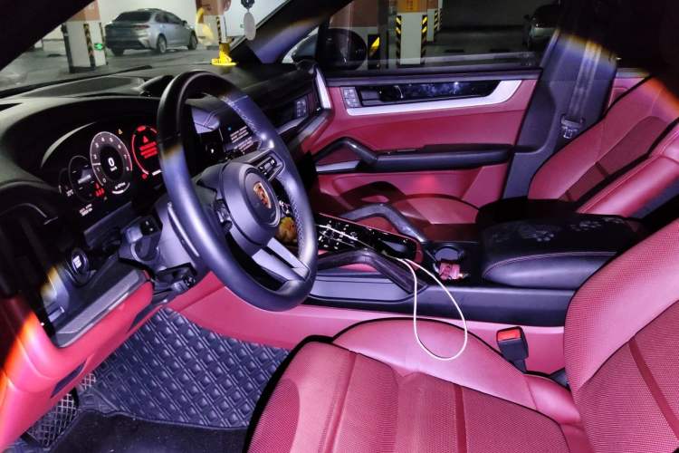 Used Porsche Cayenne 2024 Cayenne 3.0T Left Front Seat