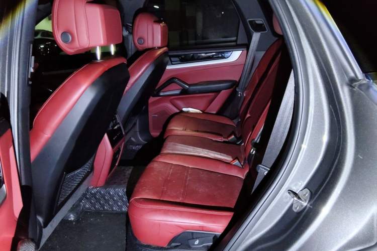 Used Porsche Cayenne 2024 Cayenne 3.0T Left Rear Seat