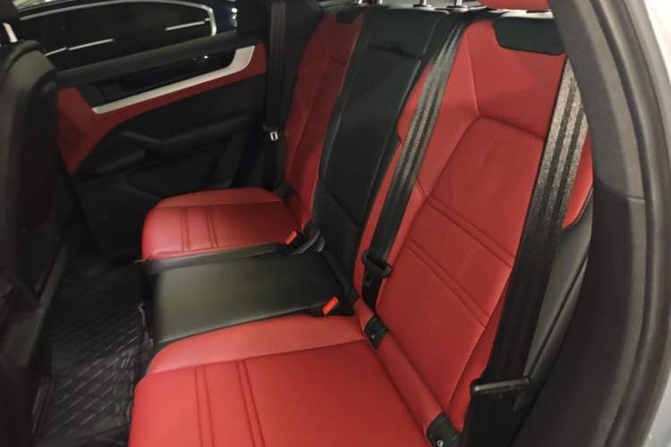 Used Porsche Cayenne 2024 Cayenne 3.0T Left Rear Seat