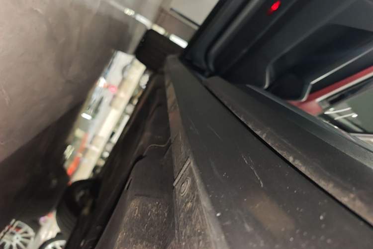 Used Porsche Cayenne 2024 Cayenne 3.0T Left Side Sill