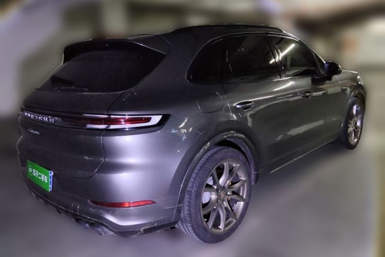 Used Porsche Cayenne 2024 Cayenne 3.0T Rear Right 45 Deg