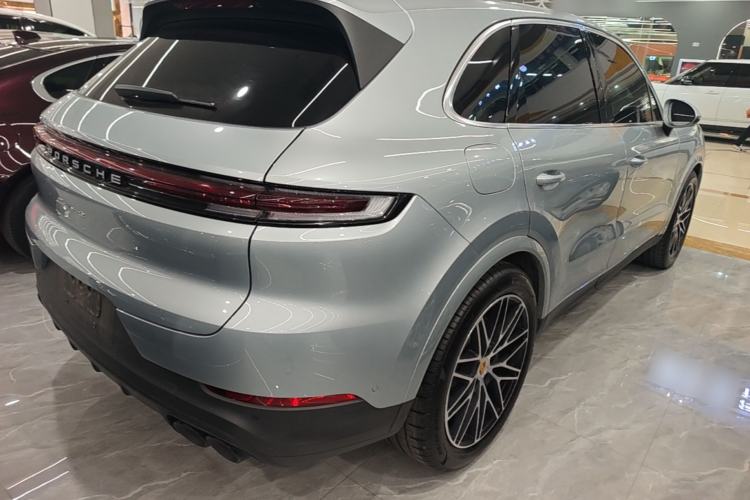 Used Porsche Cayenne 2024 Cayenne 3.0T Rear Right 45 Deg