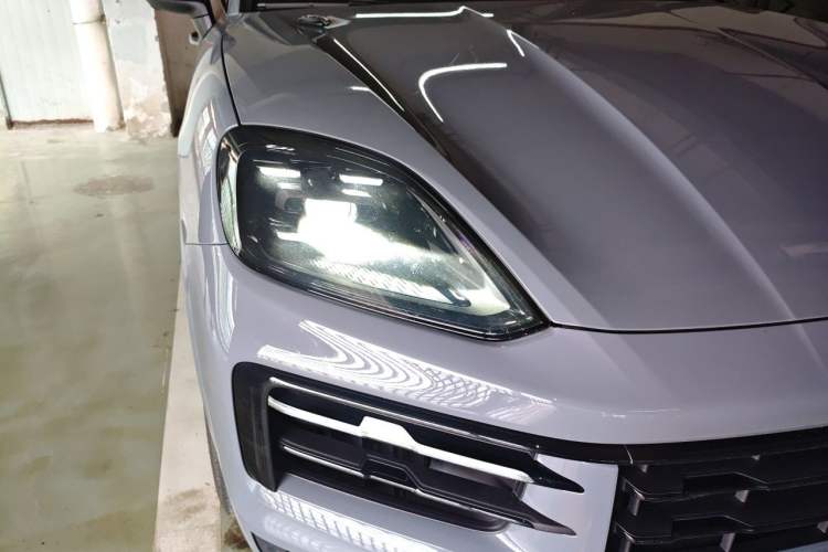 Used Porsche Cayenne 2024 Cayenne Coupé 3.0T Right Front Headlight