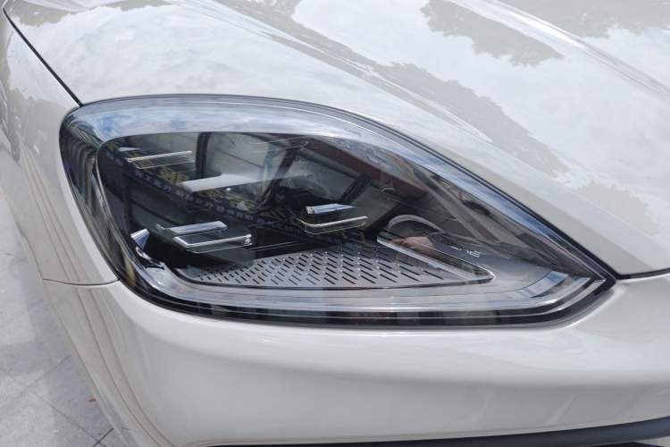 Used Porsche Cayenne 2024 Cayenne 3.0T Right Front Headlight