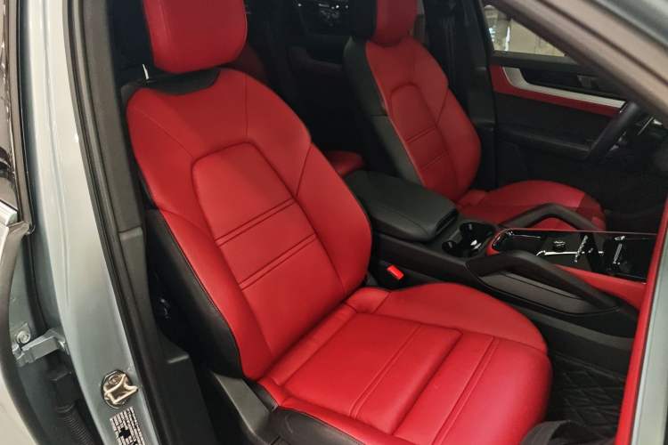 Used Porsche Cayenne 2024 Cayenne 3.0T Right Front Seat
