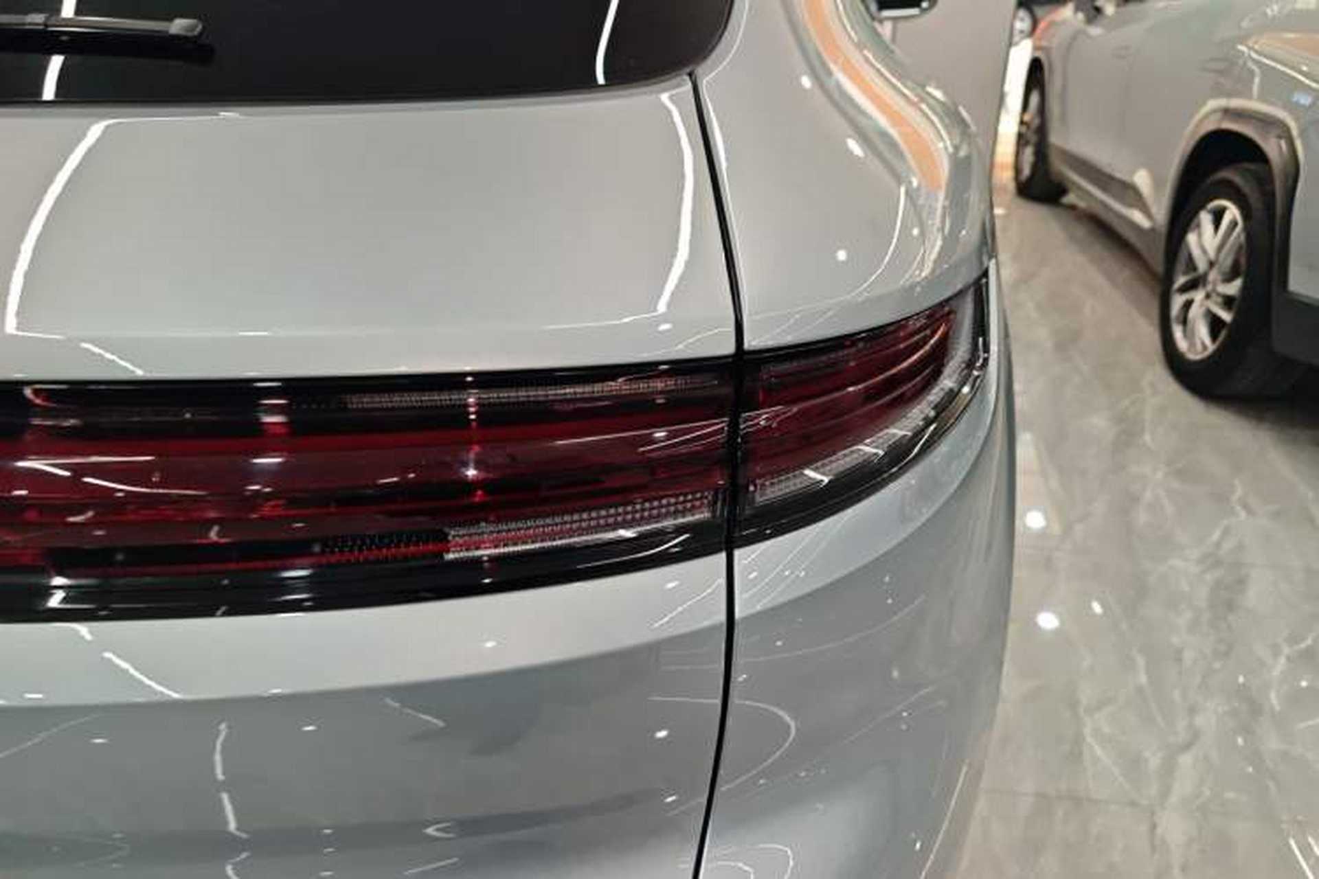 Used Porsche Cayenne 2024 Cayenne 3.0T Right Rear Taillight