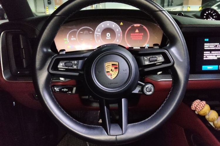 Used Porsche Cayenne 2024 Cayenne 3.0T Steering Wheel