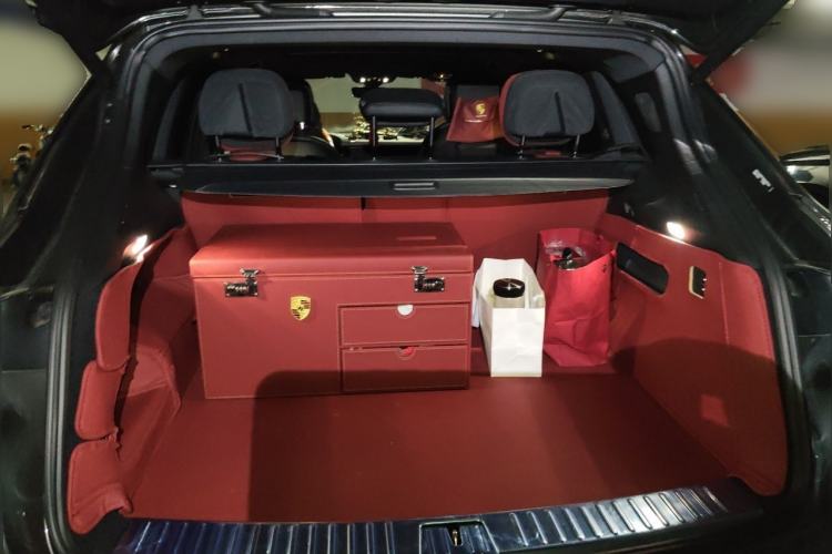 Used Porsche Cayenne 2024 Cayenne 3.0T Trunk