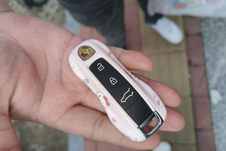 Used Porsche Cayenne 2024 Cayenne Coupé 3.0T Vehicle Key