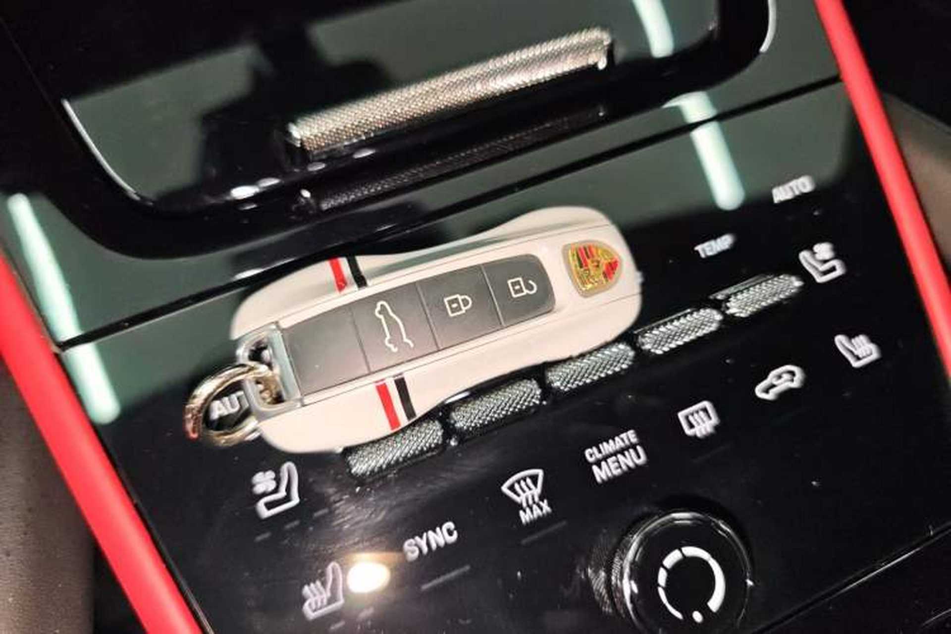 Used Porsche Cayenne 2024 Cayenne 3.0T Vehicle Key